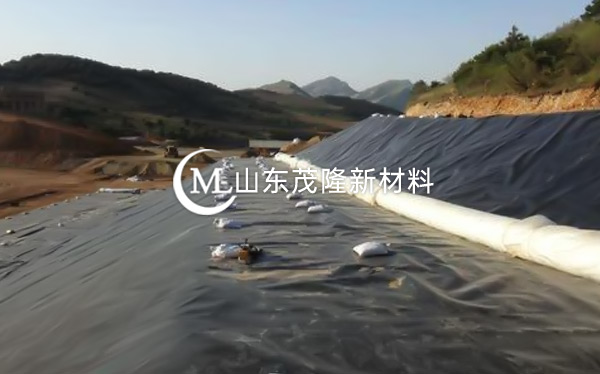 《崇義縣思順鄉(xiāng)垃圾填埋場》土工布、土工膜施工
